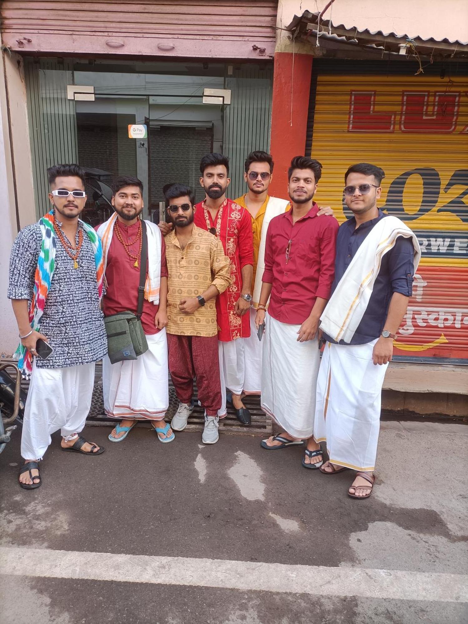 Hotel Picasso Varanasi Prime Location Bagian luar foto