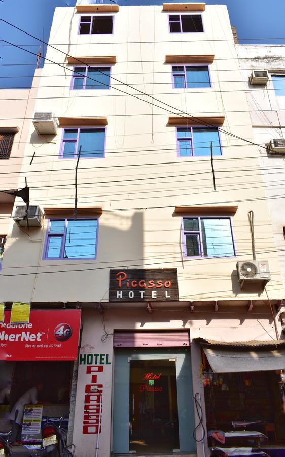Hotel Picasso Varanasi Prime Location Bagian luar foto
