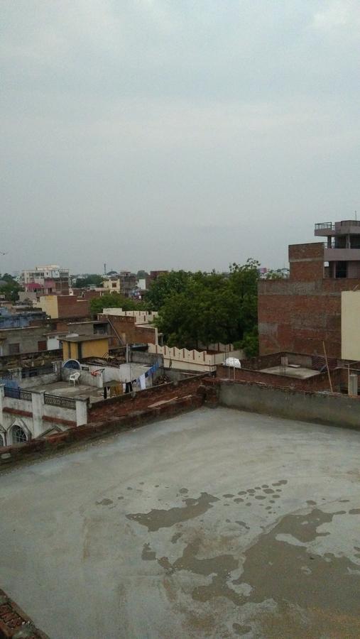 Hotel Picasso Varanasi Prime Location Bagian luar foto
